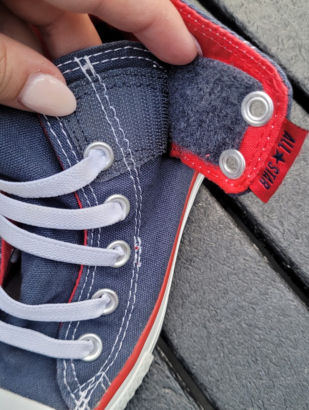 Converse Sneakers All Star High Top Chuck Taylor No Tie Size 12 EU29 - Picture 4 of 14